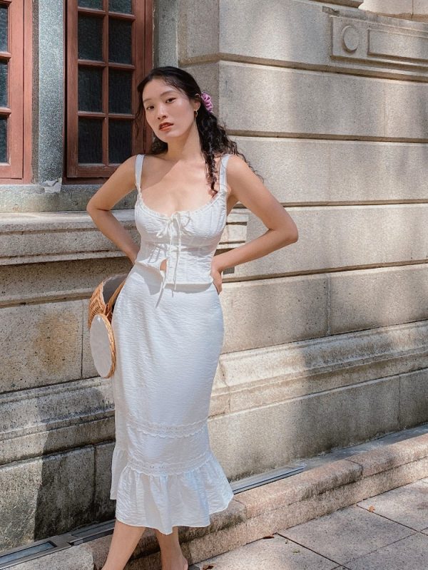 White French Lace Camisole and A-Line Fishtail Skirt Set - Elegant Lace-Up Design, Perfect for 90s Inspired and Y2K Fashion