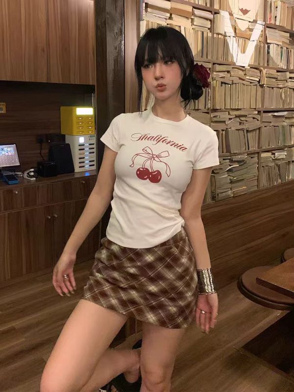 Women's American-Style Cherry Print Short T-Shirt, 2025 Summer Slim Fit, Round Neck, Regular Shoulder, Short Sleeves
