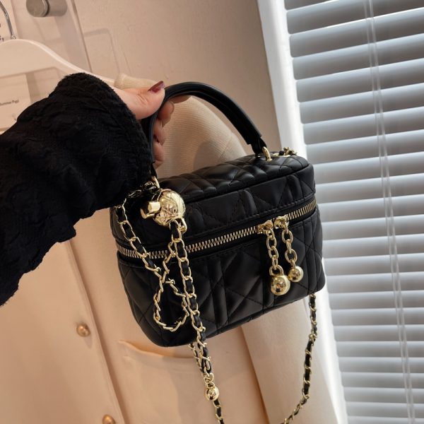 Women's Diamond-Pattern Chain Crossbody Bag, Stylish Small Square Bag for Spring/Summer 2025 Fashion Trends