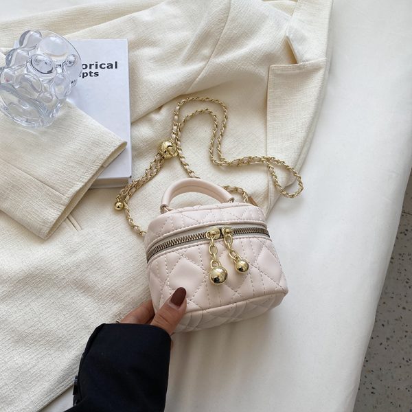 Women's Diamond-Pattern Chain Crossbody Bag, Stylish Small Square Bag for Spring/Summer 2025 Fashion Trends