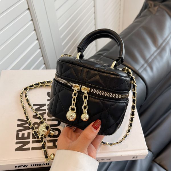 Women's Diamond-Pattern Chain Crossbody Bag, Stylish Small Square Bag for Spring/Summer 2025 Fashion Trends