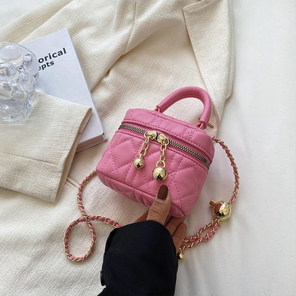 Women's Diamond-Pattern Chain Crossbody Bag, Stylish Small Square Bag for Spring/Summer 2025 Fashion Trends