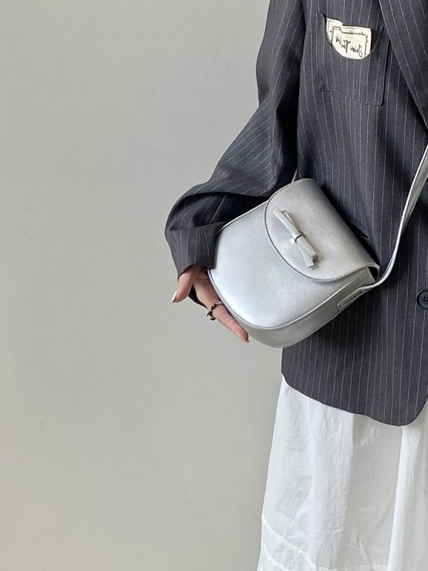 Women's Exquisite Silver Bow Crossbody Bag - Small Shoulder Bag for Spring Summer 2025 Niche Design
