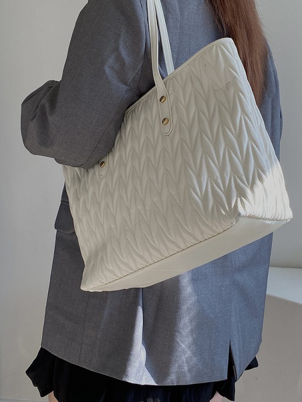 Women's High-End Large Capacity Commuter Tote Bag - 2025 Niche Design for Spring/Summer Fashion