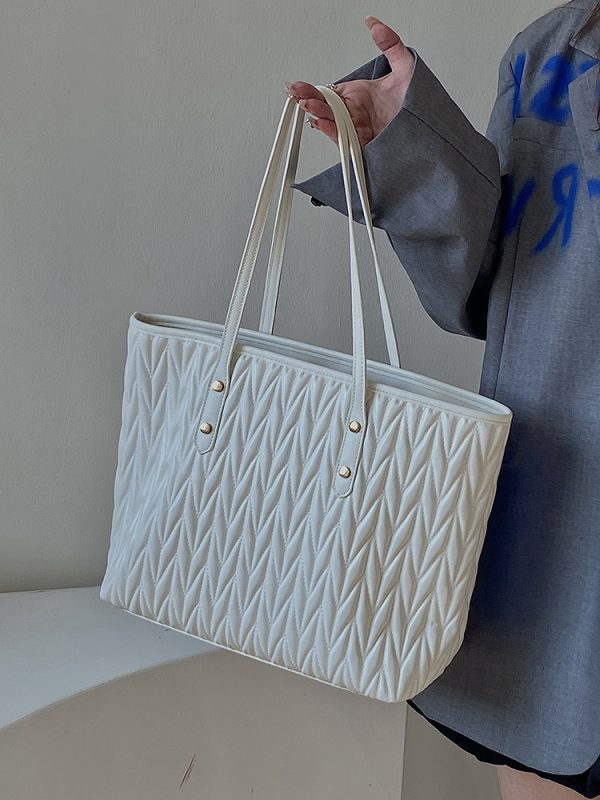 Women's High-End Large Capacity Commuter Tote Bag - 2025 Niche Design for Spring/Summer Fashion