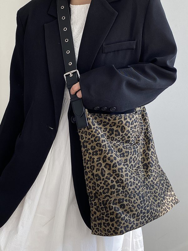 Women's High-End Leopard Print Tote Bag - Large Capacity Spring Summer Shoulder Crossbody Bag for 2025 Fashion