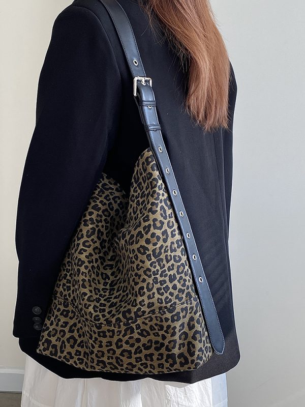 Women's High-End Leopard Print Tote Bag - Large Capacity Spring Summer Shoulder Crossbody Bag for 2025 Fashion