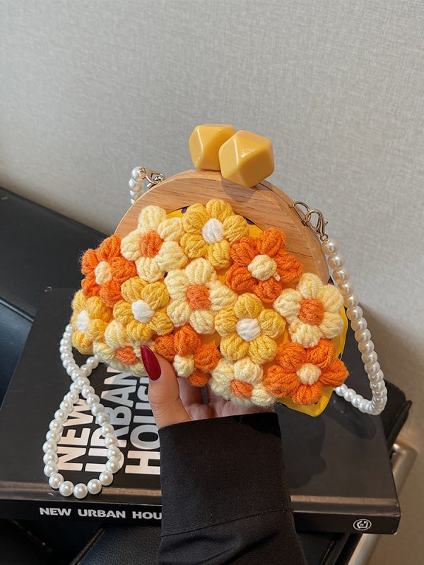 Women's Knitted Flower Pearl Chain Crossbody Shell Bag - Trendy 2025 Fashion Accessory, Perfect for Y2K and Casual Styles