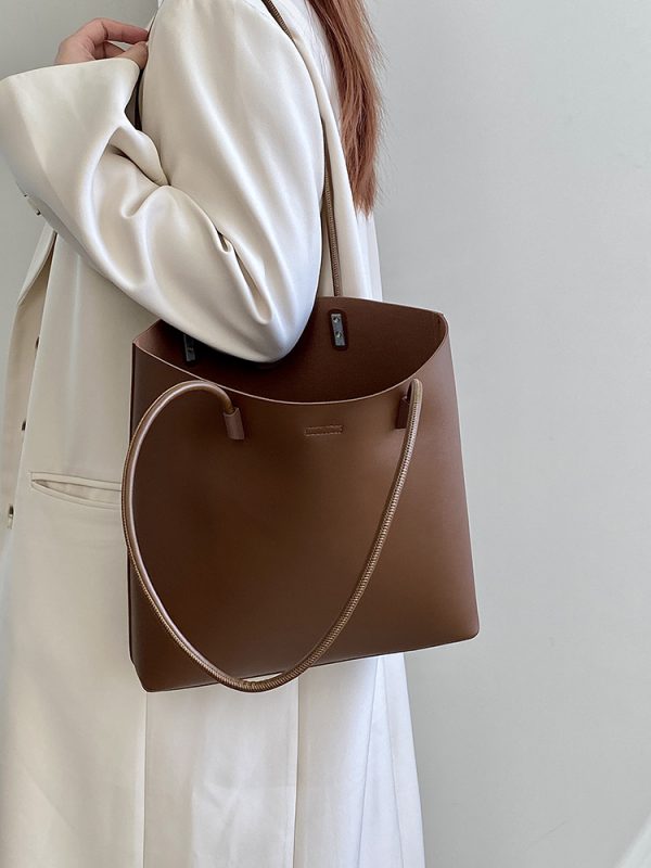 Women's Korean Style Commuter Tote Bag - Large Capacity Shoulder Bag for Spring/Summer 2025 - Trendy Niche Design