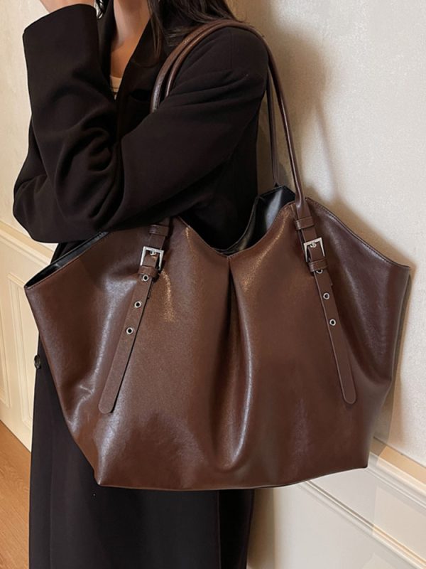 Women's Korean-Style Large-Capacity Shoulder Bag for Commuting - Trendy Winter 2025 Handbag