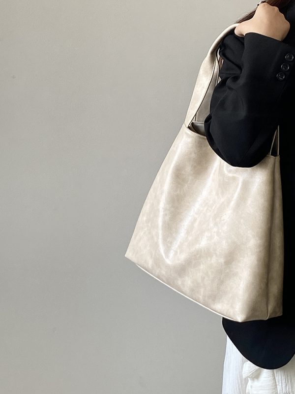 Women's Large Capacity Casual Tote Bag - Korean Style Commuter Handbag, Chic Design for Everyday Use