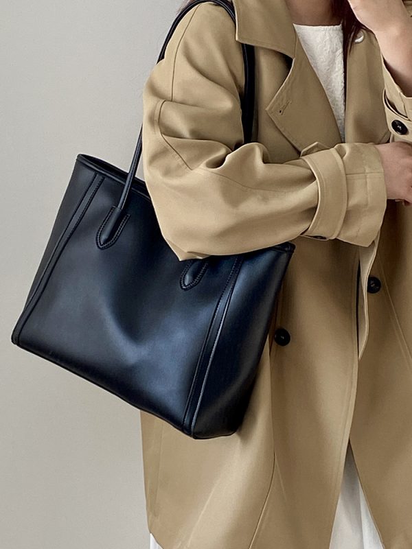 Women's Large Capacity Korean Style Shoulder Tote Bag - Versatile Commuter Design for Spring Summer 2025