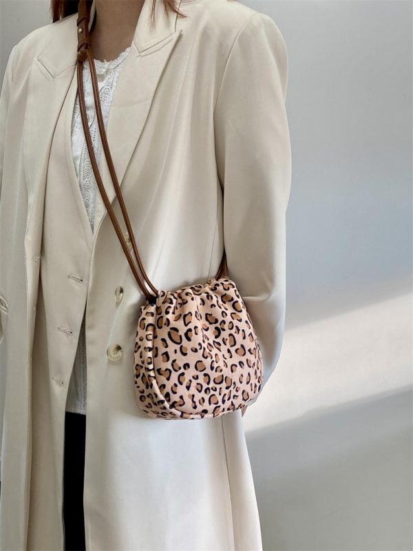 Women's Leopard Print Canvas Crossbody Bag - Minimalist Casual Design for Spring and Summer - Versatile Small Handbag