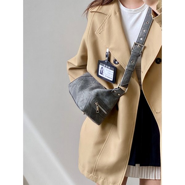 Women's Light Retro Motorcycle Pillow Bag - Trendy Crossbody Shoulder Bag for Versatile Style