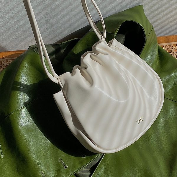 Women's Minimalist Small Crossbody Bag - Versatile Spring/Summer Design, Age-Reducing, Ideal for Students