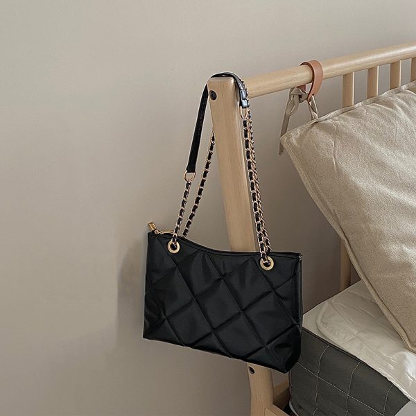 Women's Retro Chain Bag 2025 - Versatile Shoulder Crossbody Commuter Bag for Spring/Summer - Large Size, Trendy Niche Style