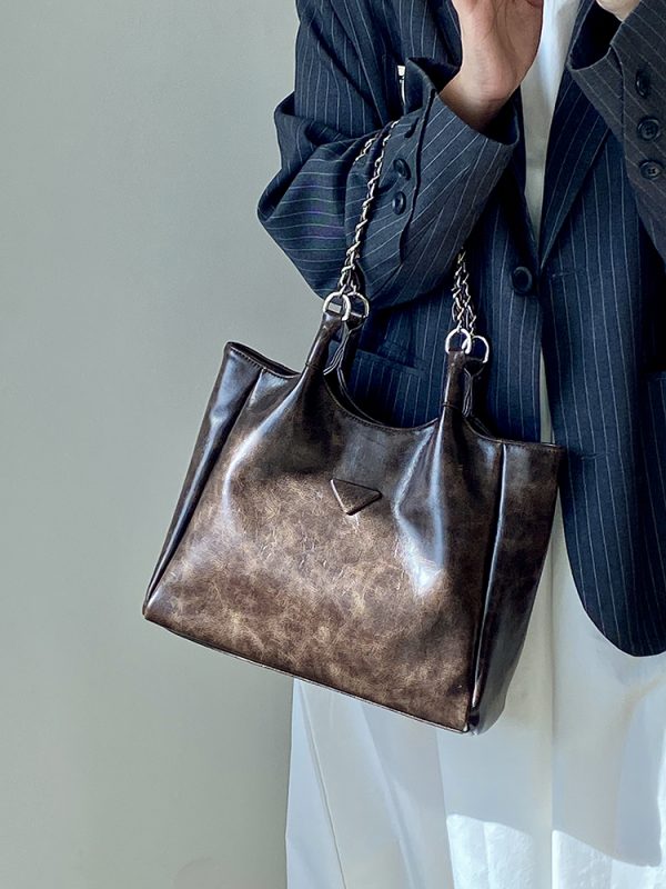 Women's Retro Chain Tote Bag - Large Capacity Shoulder Handbag for Spring & Summer Commuting, 2025 Fashion Trend