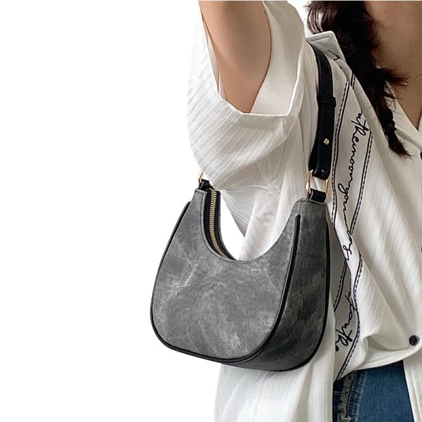 Women's Retro Crescent Bag - Spring Summer Underarm Crossbody Handbag for Stylish 2025 Niche Fashion