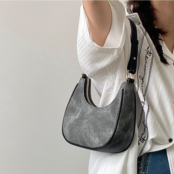 Women's Retro Crescent Bag - Spring Summer Underarm Crossbody Handbag for Stylish 2025 Niche Fashion
