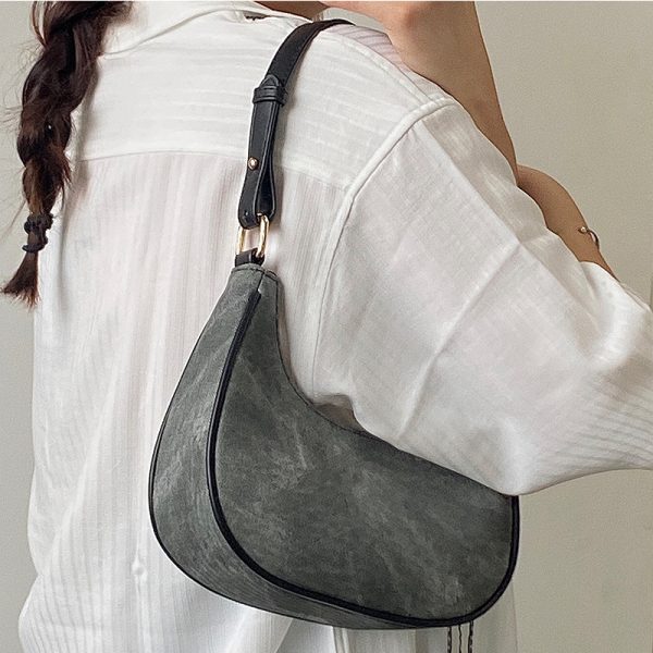 Women's Retro Crescent Bag - Spring Summer Underarm Crossbody Handbag for Stylish 2025 Niche Fashion