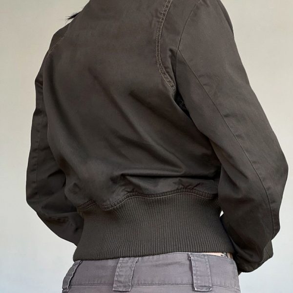 Womenâ€™s Retro Lapel Zipper Cardigan Jacket - Stylish Waist-Defining Short Coat for Autumn 2024, Versatile Street Fashion