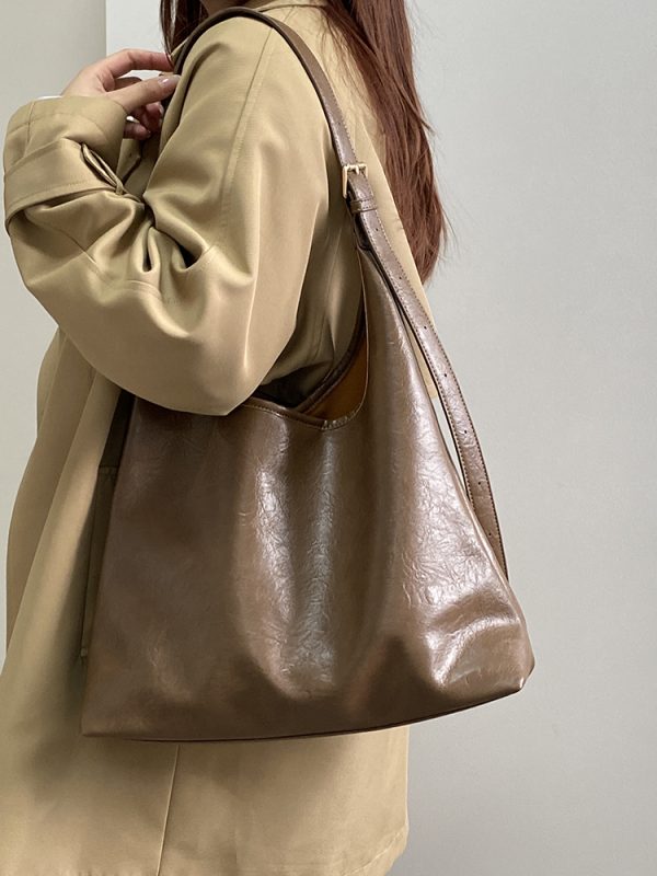Women's Retro Large Capacity Tote Bag - Spring Summer 2025 Niche Design Crossbody Shoulder Bag for Commuting