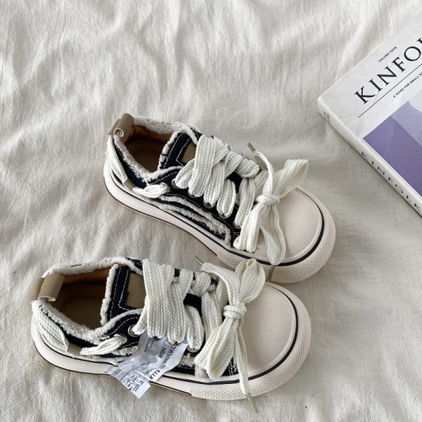 Women's Retro Round-Toe Thick-Soled Canvas Shoes - 2025 Spring Big-Headed Board Shoes, Non-Repetitive Design, Stylish Little White Sneakers