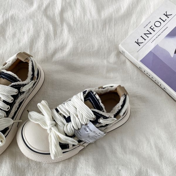 Women's Retro Round-Toe Thick-Soled Canvas Shoes - 2025 Spring Big-Headed Board Shoes, Non-Repetitive Design, Stylish Little White Sneakers