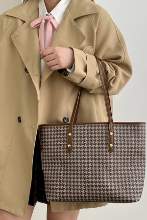 Women's Retro Tote Bag - High-End Shoulder Handbag for Spring Summer 2025 - Large Stylish Design