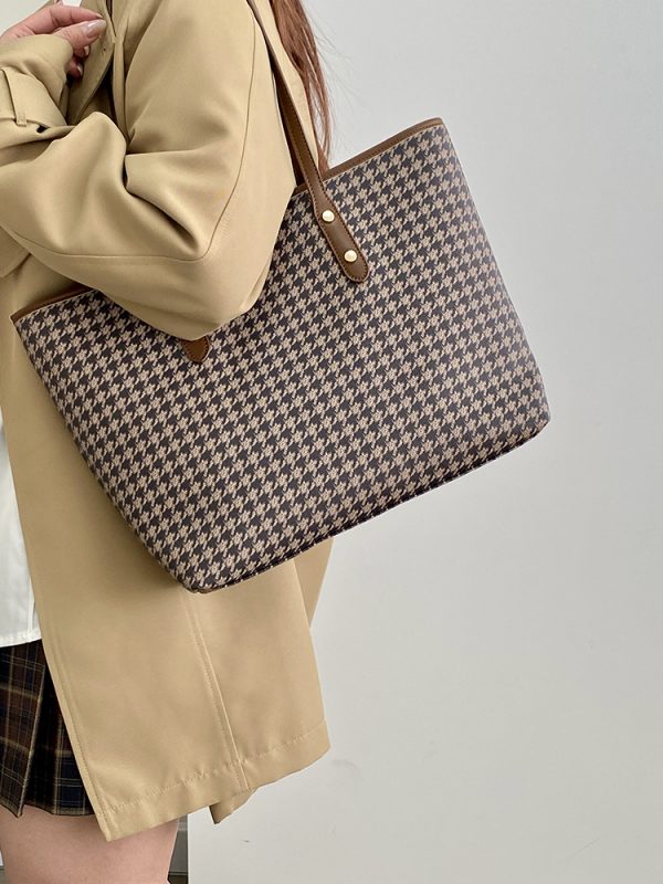 Women's Retro Tote Bag - High-End Shoulder Handbag for Spring Summer 2025 - Large Stylish Design