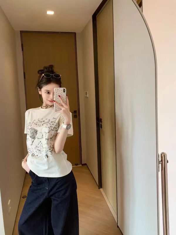 Women's Slim-Fit Short Sleeve T-Shirt with American Retro Lion Sketch Print - Summer Sweet & Spicy Style