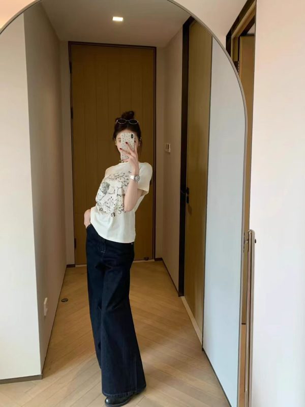 Women's Slim-Fit Short Sleeve T-Shirt with American Retro Lion Sketch Print - Summer Sweet & Spicy Style