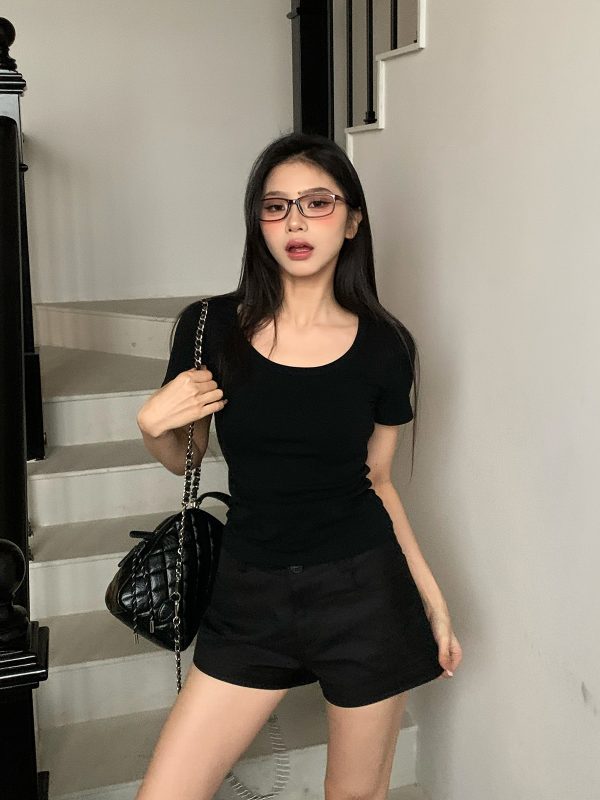 Women's Slim Fit U-Neck Short Sleeve T-shirt - Versatile White Top for Spring 2025, Perfect for Casual 90s Style