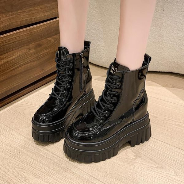 Women's Small Martin Boots - British Style, Plush Thick-Soled Short Boots for Autumn Winter 2024, Slimming Height-Increasing Design