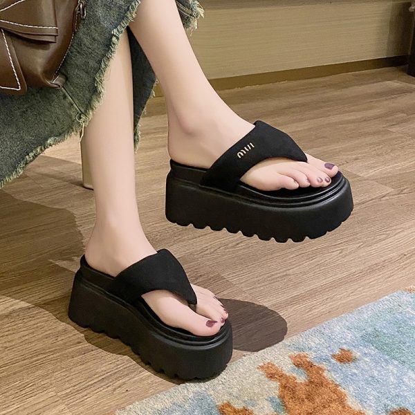 Women's Summer Height-Increasing Thick-Soled Flip-Flops - 2025 Cool Beach Slippers for Outdoor Wear