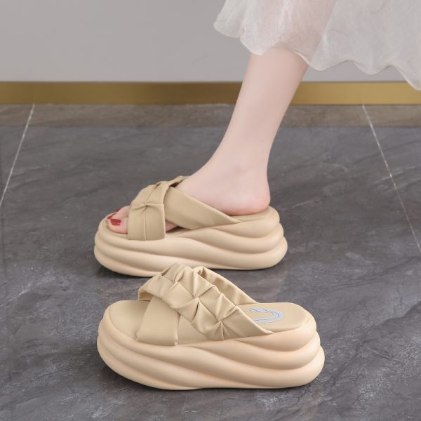 Women's Summer Platform Sandals - Trendy Thick-Soled Height-Increasing Casual Slippers for Outdoor Style 2025
