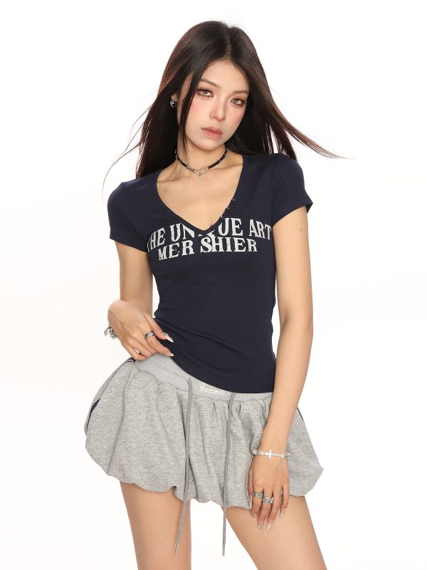Women's Summer Slim Fit Loose Style V-Neck Crop Top with BIGGOLD Letter Print - Sexy Short Sleeve T-Shirt for Trendy Y2K Fashion