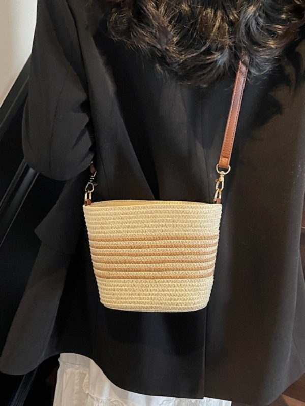 Women's Summer Straw Woven Bucket Bag - Versatile Beach Crossbody Bag for Seaside Vacation - 2025 Trendy Style