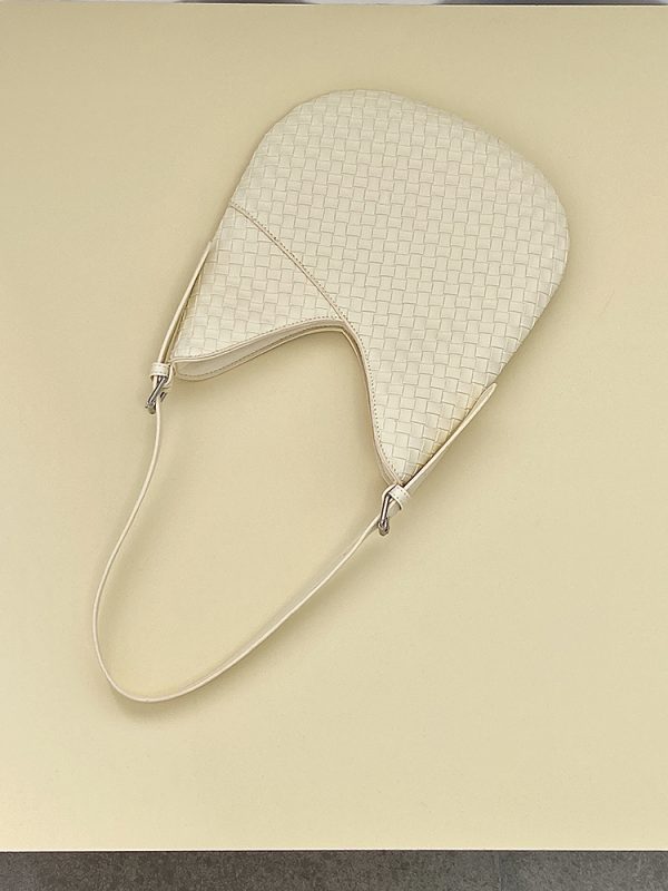 Women's Woven Handheld Underarm Bag - High-End Spring/Summer Crossbody Bag with Niche Design