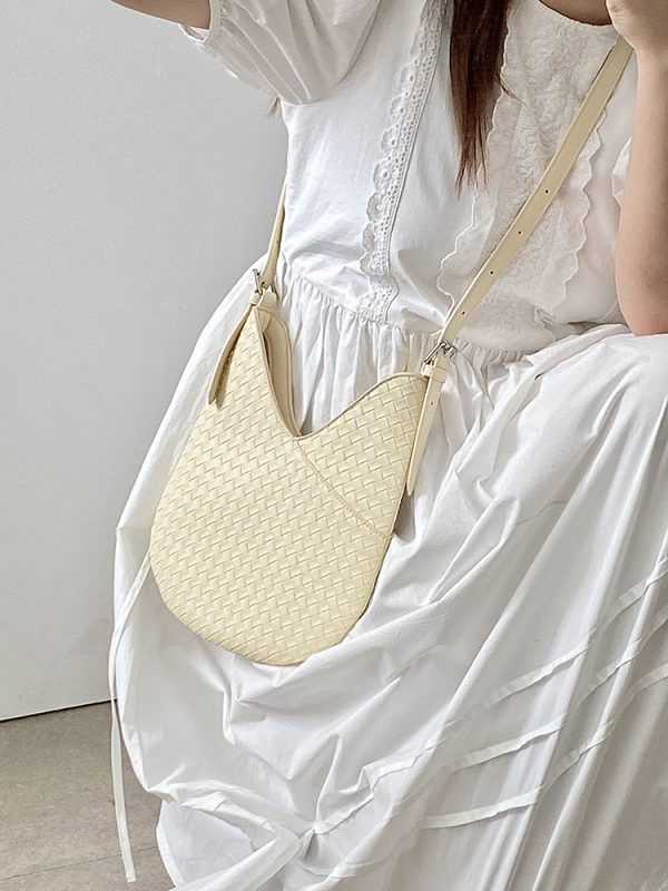 Women's Woven Handheld Underarm Bag - High-End Spring/Summer Crossbody Bag with Niche Design