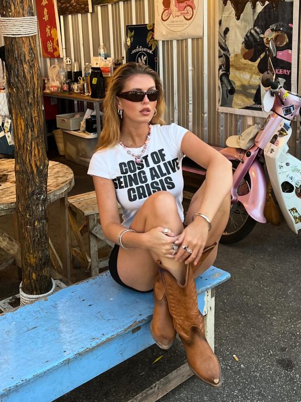 Y2K American Retro White Letter Short-Sleeve T-Shirt for Women - Summer Shoulder-Baring Sweet and Spicy Top