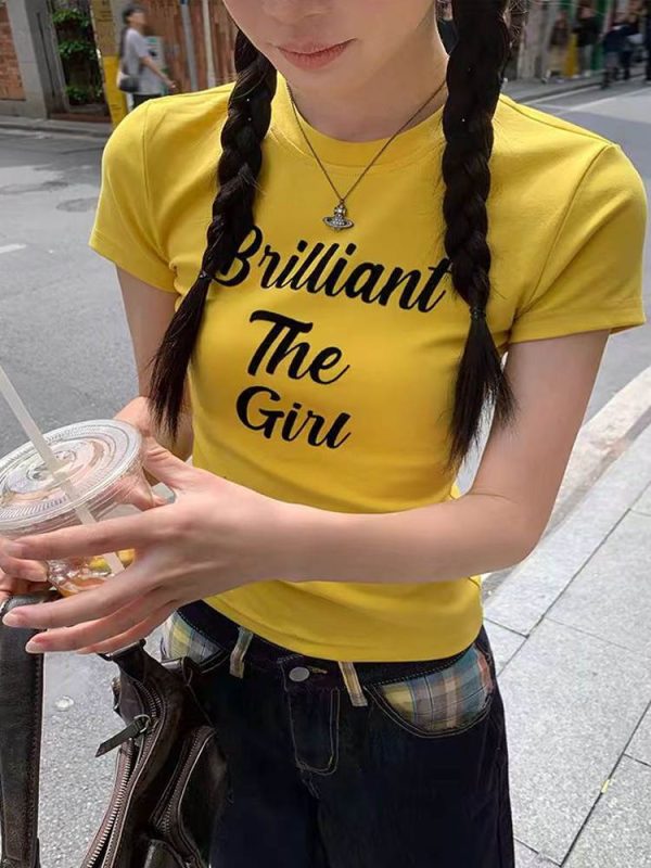 Yellow Retro Slim-Fit Short Sleeve T-Shirt for Women with Letter Print, Round Neck, Flattering Summer Style
