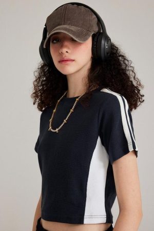 Basic Cropped Tee
