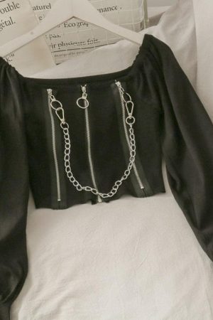Chain Detailed Square Neck Crop Top