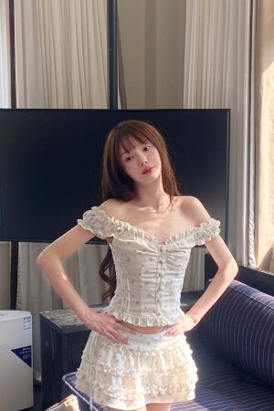 DreamyNerd Floral Ruffle Corset Top and Skirt Set