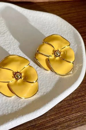 Flower Gold Stud Earrings