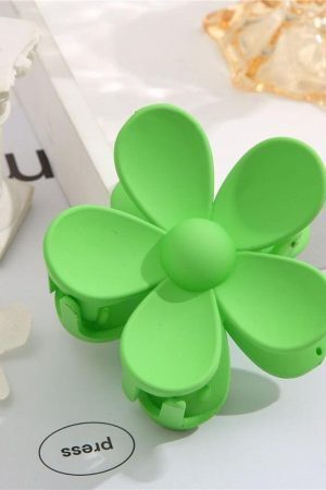Flower Shaped Hair Clip