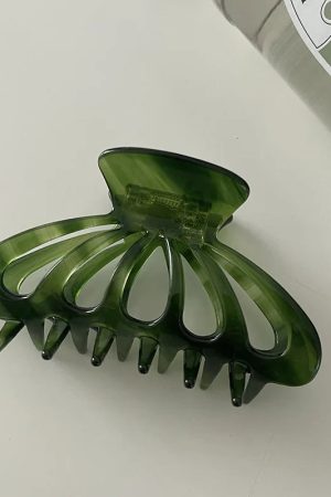 Forest Hair Claws