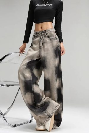 Grunge Sprayed Jeans