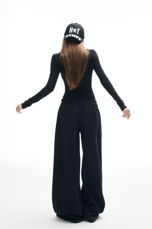 IAMXIAA Wide Leg Sweatpants with Button Detail and Relaxed Fit